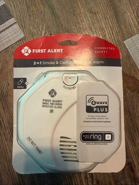 First Alert Smoke & Carbon Monoxide Alarm - works with Ring